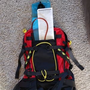 Mountainsmith Grand Tour Bavkpack with Camelback Hydration and sidekick mesh pou